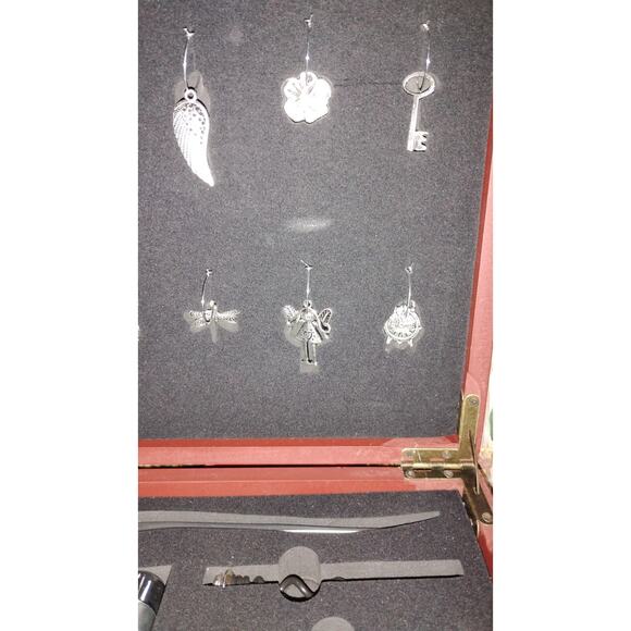 Vintage Barware Set Rabbit Opener in Wood Case w/ Charms & Accessories - Picture 6 of 8